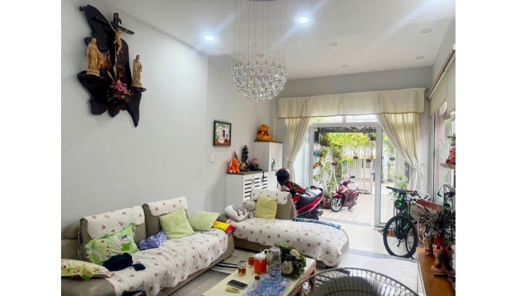 Mặt tiền Phạm Thế Hiển 4x40 nở hậu 10 250m2 P7 Q8 chỉ 11 tỷ